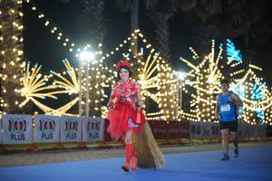 BIB: 100, 101
                            <button type="button" onclick="openModal(21555904)" class="btn btn-primary btn-sm float-right btn-popup" data-toggle="modal" data-target=".modal-high-quality">
                        <i class="fas fa-shopping-cart"></i> Add to Cart
                    </button>
                                            <button type="button" onclick="isThisMe(21555904, true)" class="btn btn-success btn-sm float-right btn-popup btn-isme hidden" data-toggle="tooltip" data-placement="bottom" title="นี่คือรูปของคุณใช่ไหม คลิกที่นี่เพื่อเอาเข้าอัลบั้ม">
                        <i class="fas fa-plus"></i> Add to album
                    </button>
                    <button type="button" onclick="isThisMe(21555904, false)" class="btn btn-warning btn-sm float-right btn-popup btn-isnotme hidden">
                        <i class="fas fa-ban"></i> Remove from album
                    </button>